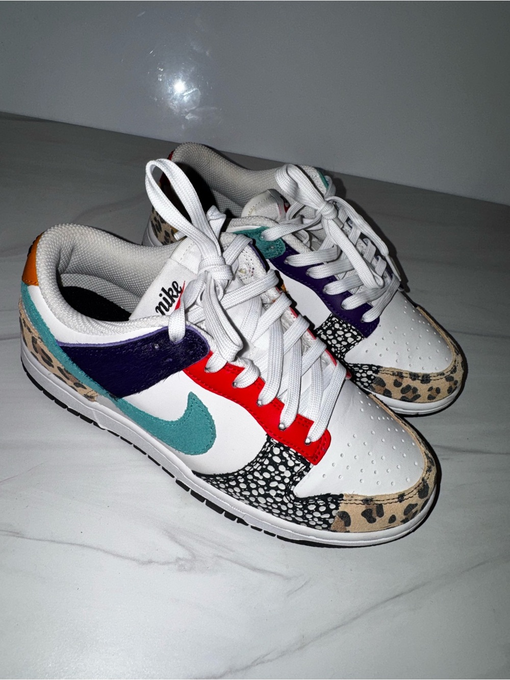 Nike Dunks Women’s White Sneakers with Teal Swoosh and Multicolor Accents